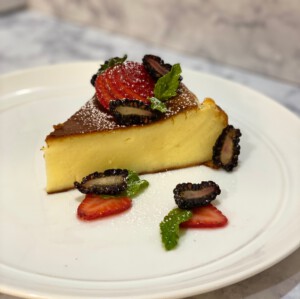 fresh strawberry blackberry dessert cheesecake